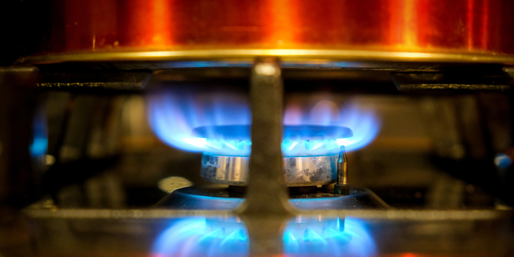 2. Bếp bẩn – Ngọn lửa cũng “ốm yếu”